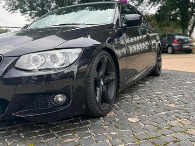 Schwarz Gebraucht 2014 BMW 325 Cabriolet Cabrio | 19.999 €