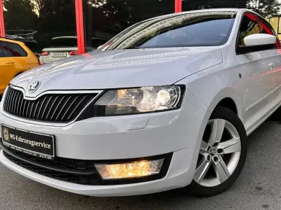 Gebraucht Skoda Rapid Drive 105 PS (77 kW) 2015 Weiß Kleinwagen