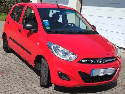 Gebraucht Hyundai i10 Classic 69 PS (50 kW) 2012 Rot Kleinwagen