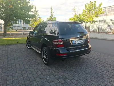 Gebraucht Mercedes ML320 224 PS (164 kW) 2008 Schwarz SUV