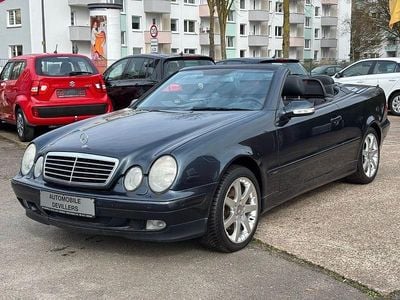 Gebraucht Mercedes CLK200 Avantgarde 163 PS (119 kW) 2001 Blau Cabrio