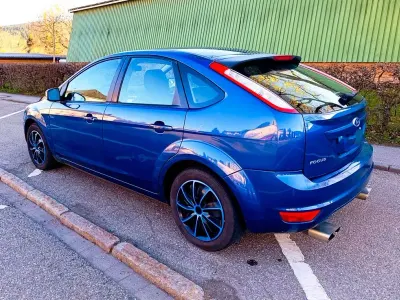 Brugt Ford Focus Style 116 HK (85 kW) 2010 Blå Sedan