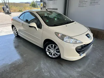Gebraucht Peugeot 207 CC Filou 109 PS (80 kW) 2008 Cabrio