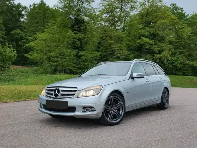 Gebraucht Mercedes C250 Avantgarde 204 PS (150 kW) 2010 Silber Kombi