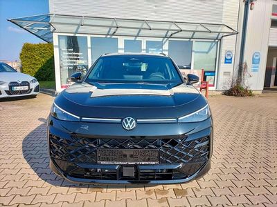 Neu VW T-Roc R-line 150 PS (110 kW) 2026 Grenadillschwarz metallic SUV