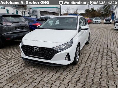 Gebraucht Hyundai i20 101 PS (74 kW) 2022 Polar white Kleinwagen