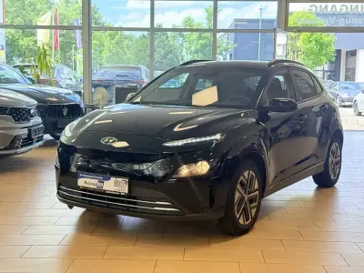 Gebraucht Hyundai Kona Edition 30+ 100 kW (136 PS) 2022 Schwarz SUV