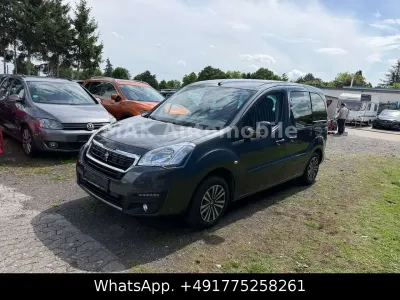 Gebraucht Peugeot Partner 99 PS (72 kW) 2017 Gris shark Van / Kleinbus