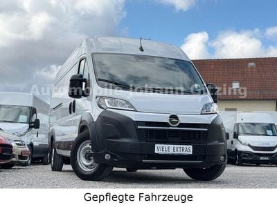 Second-hand Opel Movano 179 CP (131 kW) 2024 Alb Van