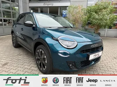 Neu Fiat 600 La Prima 110 PS (80 kW) 2026 Grün SUV