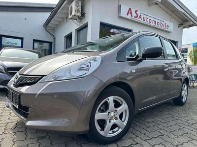 Gebraucht Honda Jazz S 90 PS (66 kW) 2013 Urban titanium metallic Kleinwagen