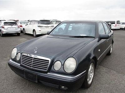 Gebraucht Mercedes E420 Avantgarde 279 PS (205 kW) 1996 Schwarz Limousine