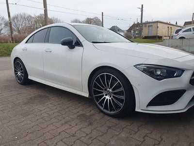 Weiß Gebraucht 2019 Mercedes CLA200 AMG line Limousine | 23.700 € (Etwas zu teuer)