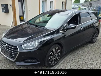 Gebraucht Hyundai i40 Premium 141 PS (103 kW) 2017 Schwarz Kombi