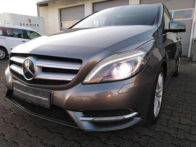 Gebraucht Mercedes B200 156 PS (114 kW) 2011 Mountaingrau  met. Van / Kleinbus