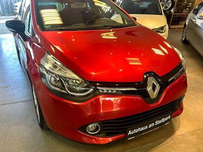 Usado Renault Clio IV LIMITED 73 HP (53 kW) 2016 Vermelho Sedan