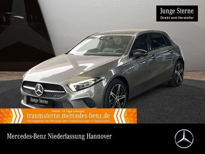 Gebraucht Mercedes A250 Night 160 PS (117 kW) 2020 Grau Limousine
