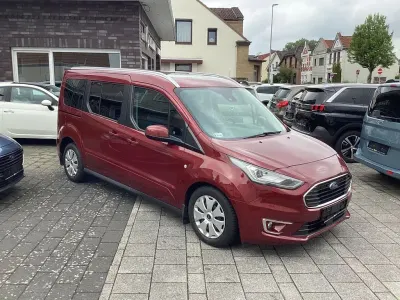 Gebraucht Ford Tourneo Connect 120 PS (88 kW) 2019 Rot Van / Kleinbus