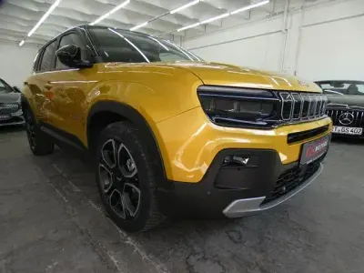 Gebraucht Jeep Avenger EV Summit 114 kW (156 PS) 2023 Gold SUV