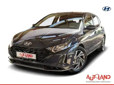 Neu Hyundai i20 101 PS (74 kW) 2025 Grau Kleinwagen