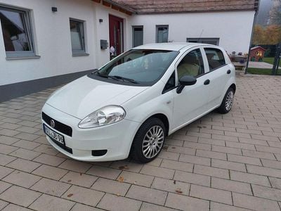 Second-hand Fiat Punto 75 CP (55 kW) 2013 Alb Hatchback