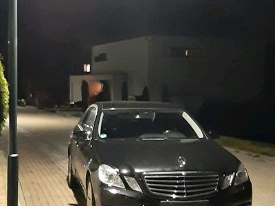 Mercedes E200