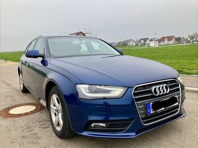 Gebraucht Audi A4 Ambition 177 PS (130 kW) 2012 Blau Kombi