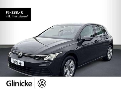 Gebraucht VW Golf VIII Life 131 PS (96 kW) 2022 Uranograu Limousine