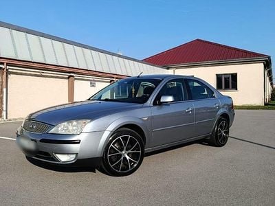 Gebraucht Ford Mondeo 125 PS (91 kW) 2004 Grau Limousine