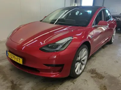 Gebraucht Tesla Model 3 Standard Range 225 kW (306 PS) 2020 Rot Limousine