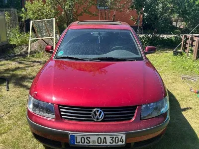 Gebraucht VW Passat Basis 125 PS (91 kW) 1997 Rot Limousine