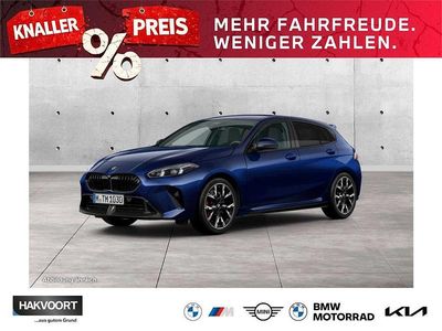 Blau Neu 2026 BMW 120 M Sport Kleinwagen | 43.170 € (Teuer)