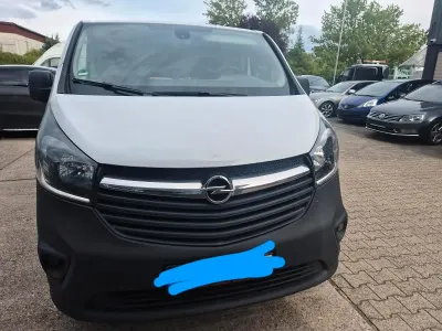 Gebraucht Opel Vivaro 122 PS (89 kW) 2020 Weiß Van / Kleinbus