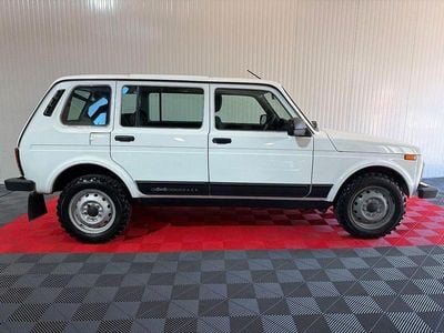 Gebraucht Lada Taiga 83 PS (61 kW) 2022 Weiß SUV