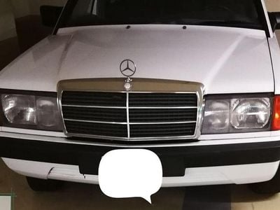 Gebraucht Mercedes 190 98 PS (72 kW) 1987 Weiß Limousine