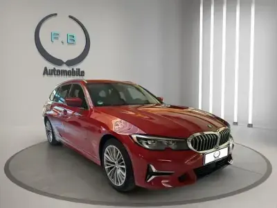 Second-hand BMW 330 Luxury Line 286 CP (210 kW) 2021 Roșu Berlinǎ