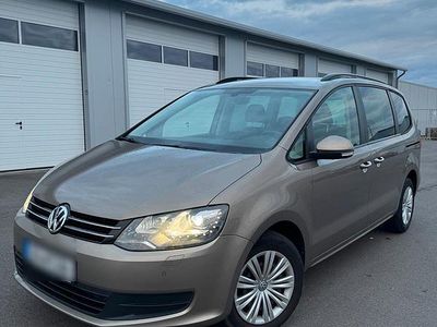 Gebraucht VW Sharan Comfortline 150 PS (110 kW) 2015 Gelb Van / Kleinbus
