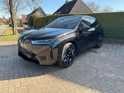 Second-hand BMW iX Comfort Edition 384 kW (523 CP) 2023 Negru SUV