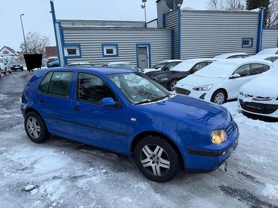 Blau Gebraucht 2002 VW Golf Limousine | 1.499 € (Guter Preis)