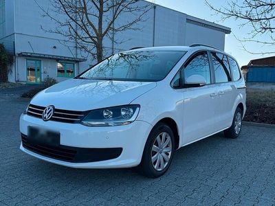 Gebraucht VW Sharan 140 PS (102 kW) 2011 Weiß Van / Kleinbus