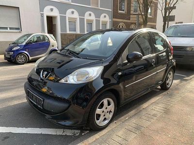 Gebraucht Peugeot 107 Filou 68 PS (50 kW) 2008 Schwarz Kleinwagen