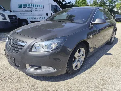 Używany Opel Insignia Innovation 220 KM (161 kW) 2011 Szary Sedan/Limuzyna