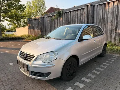 Gebraucht VW Polo 75 PS (55 kW) 2008 Silber Kleinwagen
