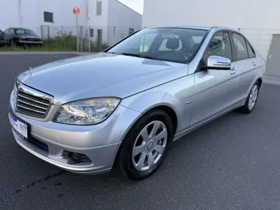 Gebraucht Mercedes C180 156 PS (114 kW) 2010 Iridiumsilber  metalliclack Limousine