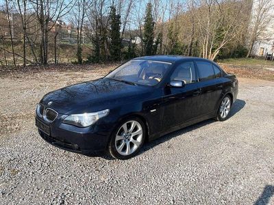 Usata BMW 535 Shadowline 272 CV (200 kW) 2006 Blu Berlina