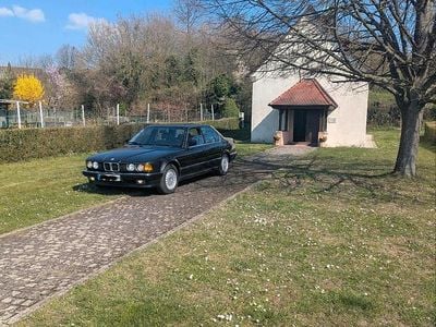 Gebraucht BMW 730 200 PS (147 kW) 1987 Schwarz Limousine