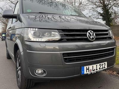 Gebraucht VW Multivan Highline 179 PS (131 kW) 2013 Grau Van / Kleinbus