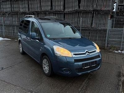 Blau kyanos Gebraucht 2010 Citroën Berlingo Van / Kleinbus | 4.999 € (Fairer Preis)