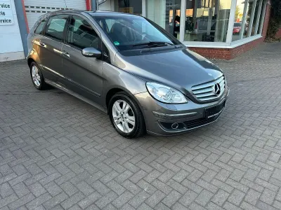 Gebraucht Mercedes B200 136 PS (100 kW) 2008 Grau Van / Kleinbus
