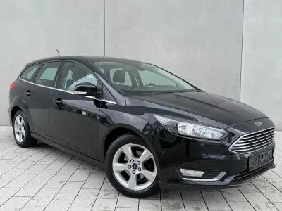 Gebraucht Ford Focus Titanium 95 PS (69 kW) 2017 Schwarz Kombi